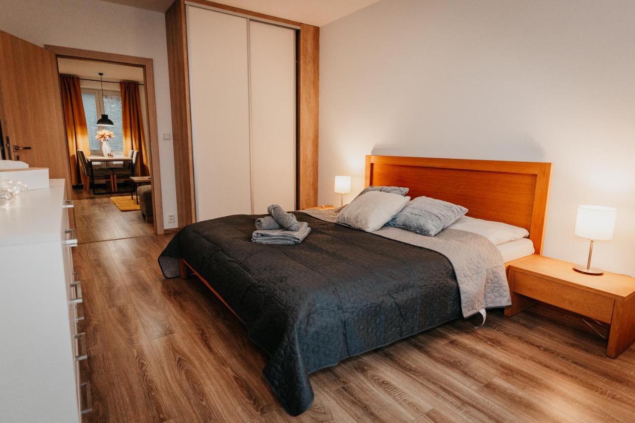 Old Town City Center Apartment 2 - Private Parking Included Košice Esterno foto