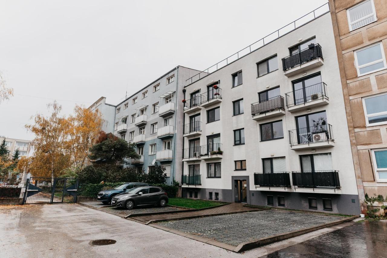 Old Town City Center Apartment 2 - Private Parking Included Košice Esterno foto