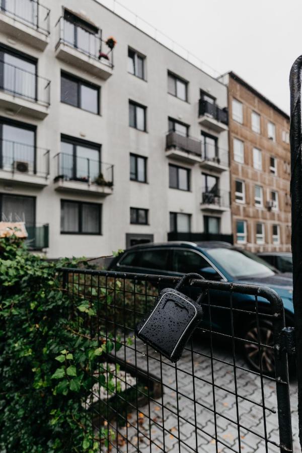 Old Town City Center Apartment 2 - Private Parking Included Košice Esterno foto